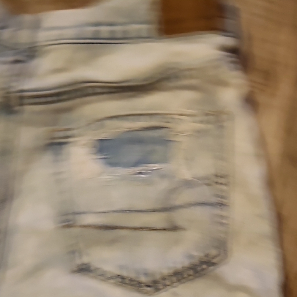 Distressed Denim Shorts - Picture 4 of 10